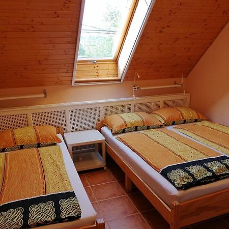 Bed and Breakfast Karpatia Panzio Естерґом Екстер'єр фото