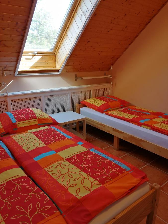 Bed and Breakfast Karpatia Panzio Естерґом Екстер'єр фото