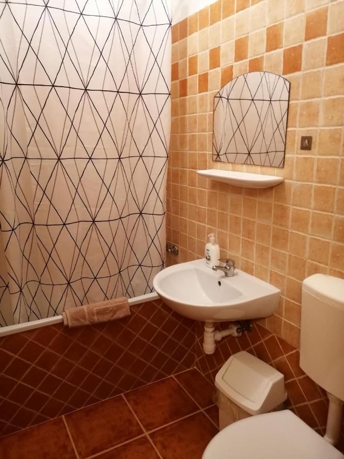 Bed and Breakfast Karpatia Panzio Естерґом Екстер'єр фото