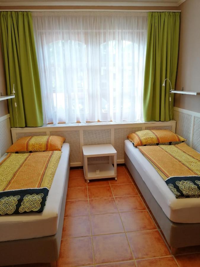 Bed and Breakfast Karpatia Panzio Естерґом Екстер'єр фото